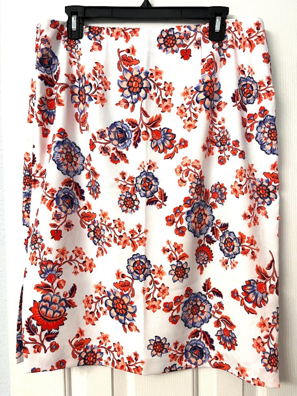 Ann Taylor floral summer pencil skirt white red blue - size 12